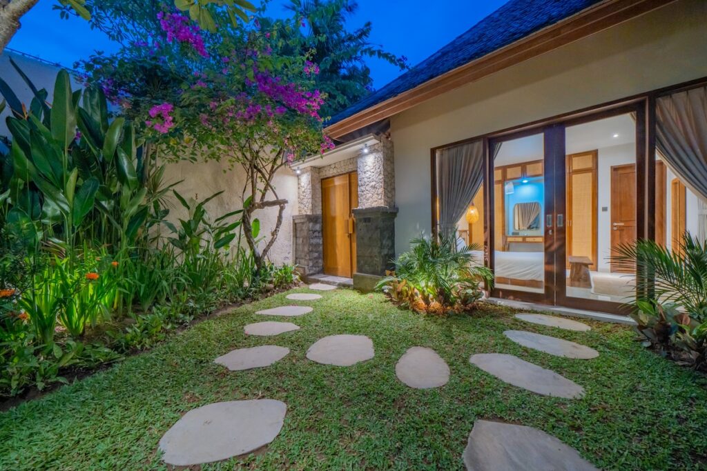 32ec300d-0aa2-42c6-8921-b7526e12a804