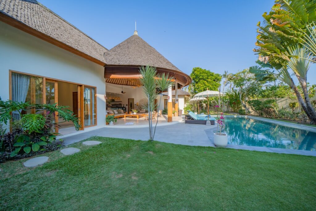 35e0a995-3fe2-4a3e-a8f8-cde26bbf0b14 (1)