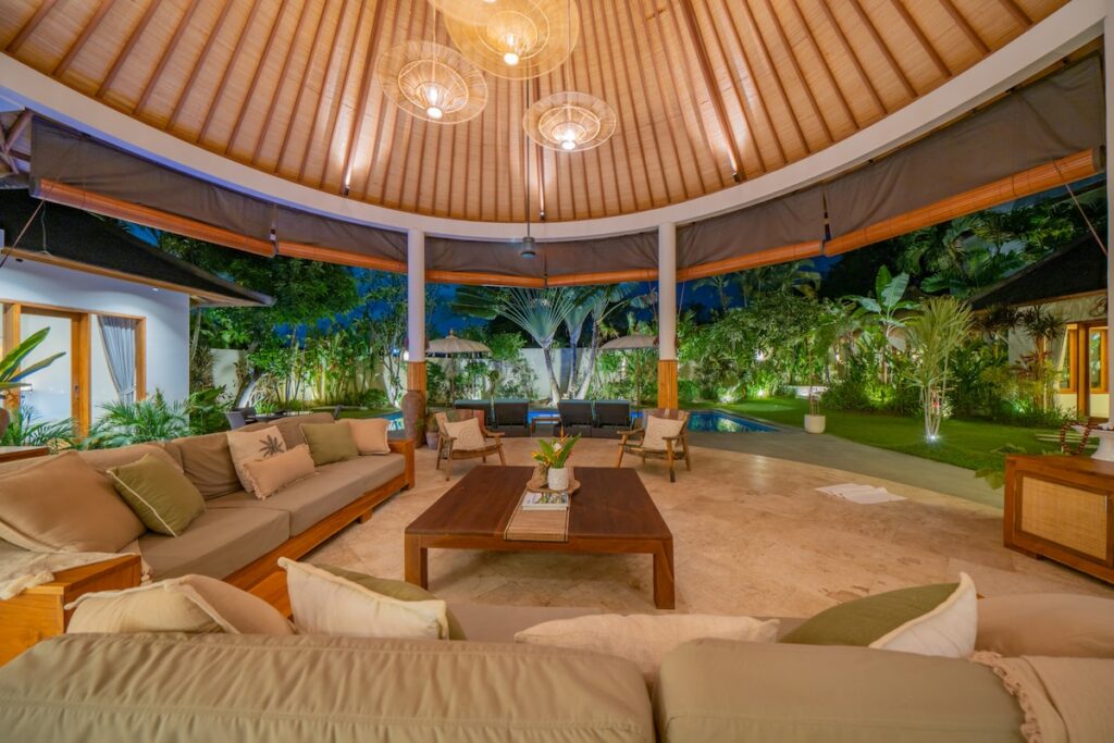 8e114734-1a9d-473d-8f6b-dda570004dec