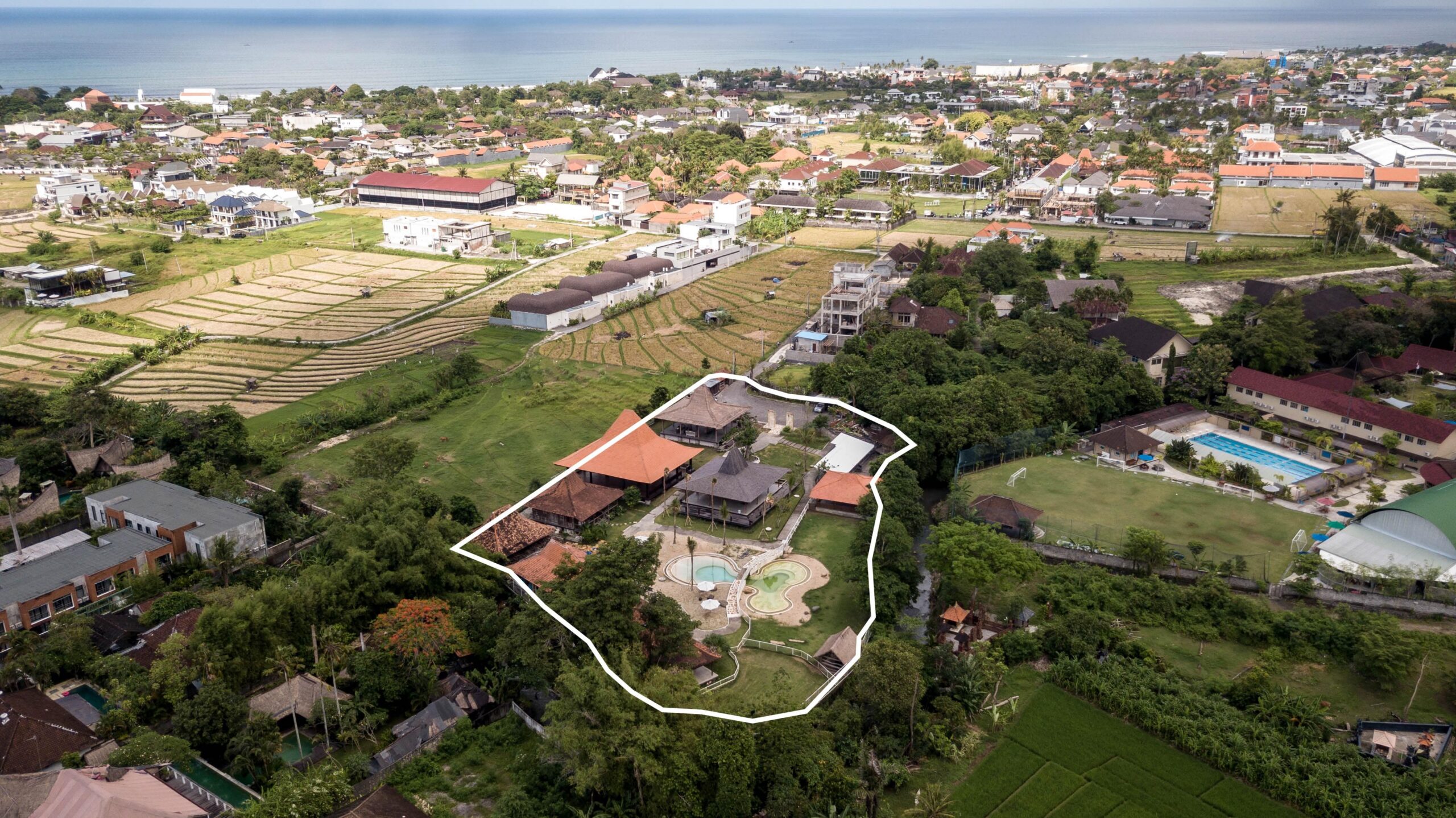 BERAWA — 6,300 sqm W-2 tourism subzone, development-ready — Berawa, Bali (photo 2)