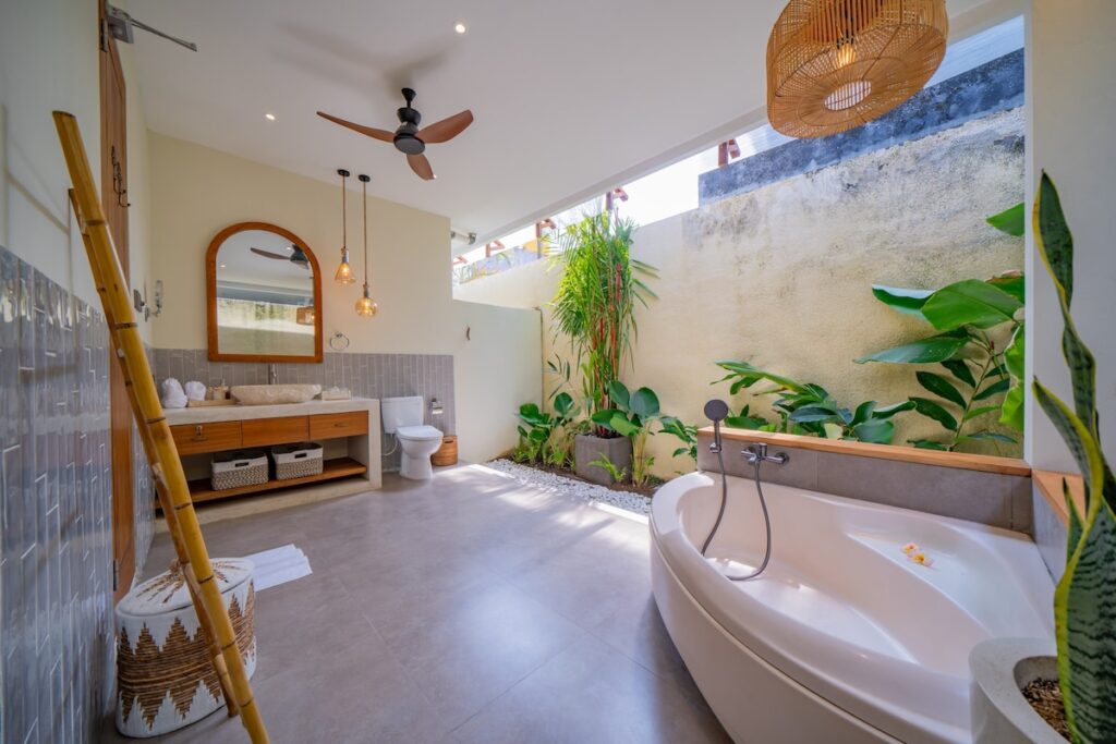 Spa Like Bathroom Garden Tub-lea2