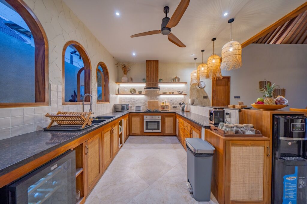 Stylish Moroccan Arch Kitchen-lea2