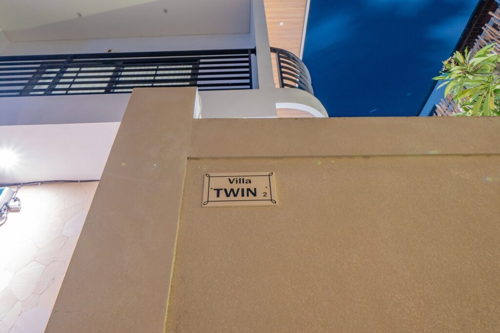 Villa twin