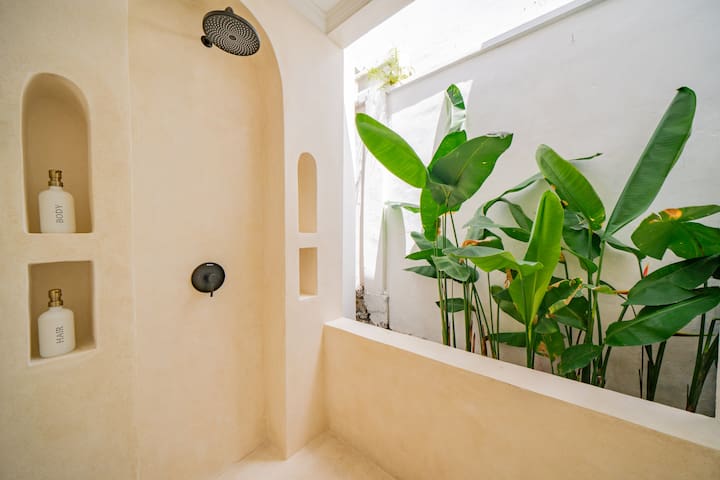 malea-Bathroom Shower Plants Niche Wall