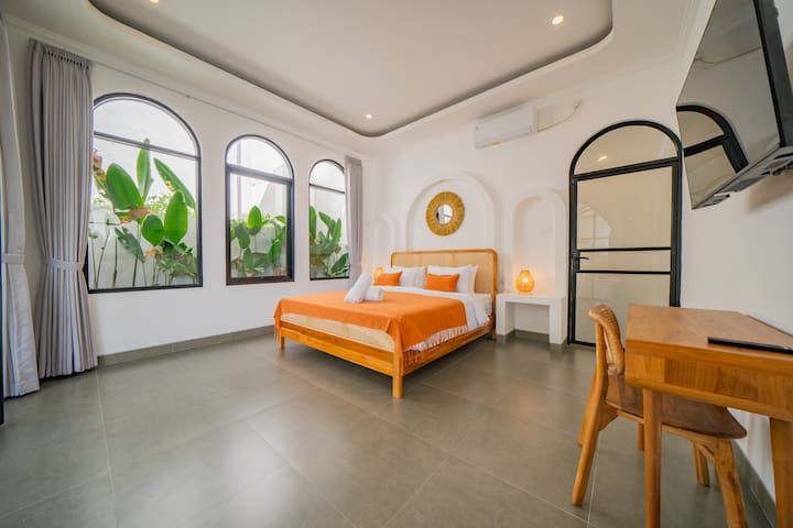 malea-Bedroom Orange Yellow Circle Decor