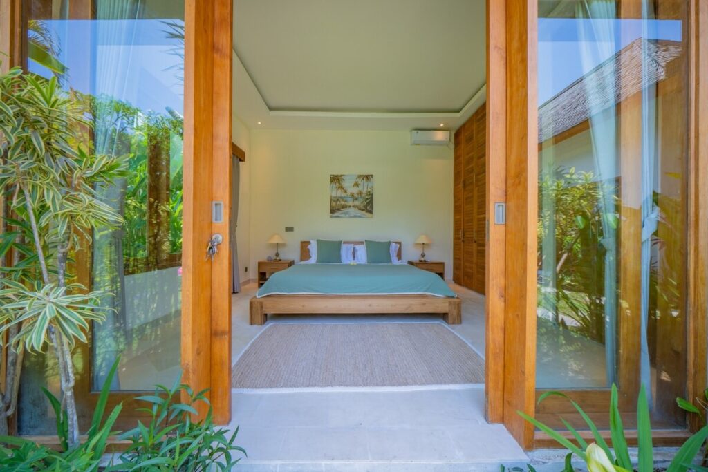 Bright Bedroom Wood Doors Natural