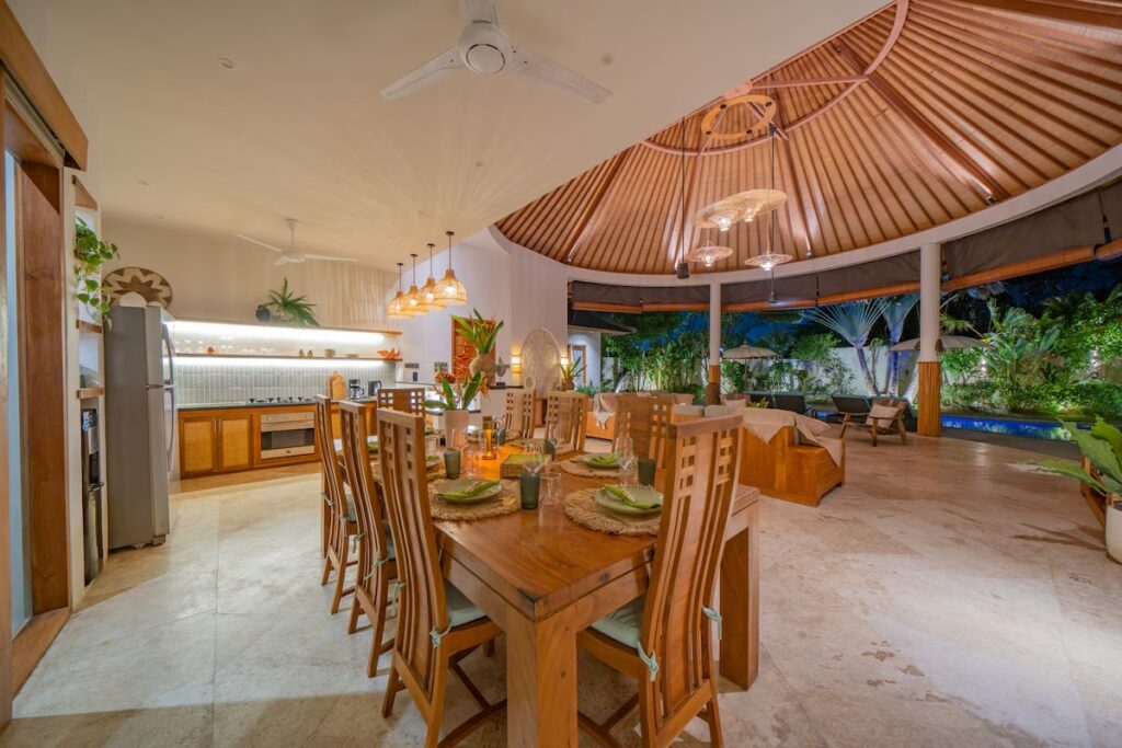 Elegant Dining Area Tropical Setting
