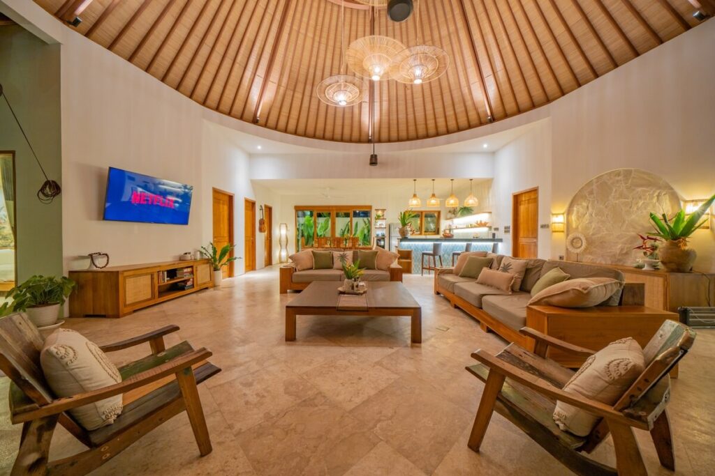 Inviting Living Room Modern Seating