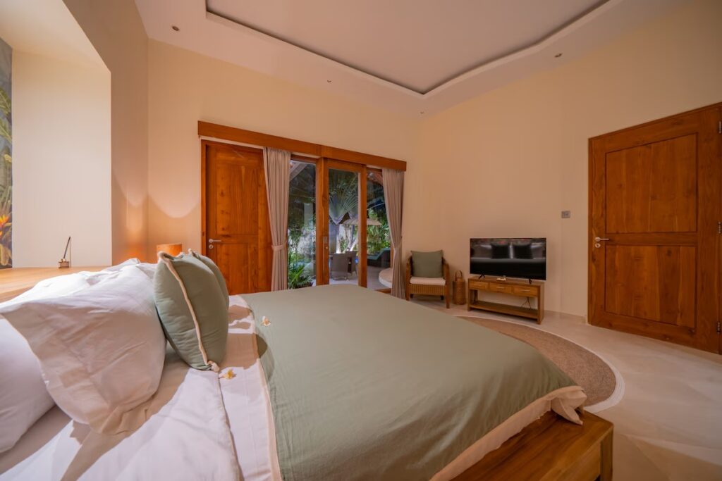 Relaxing Living Room Green Sofa